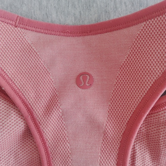Lululemon nude sports bra size 8 - Picture 2 of 3